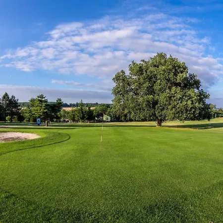 Domaine Du Golf D'albret.8 *